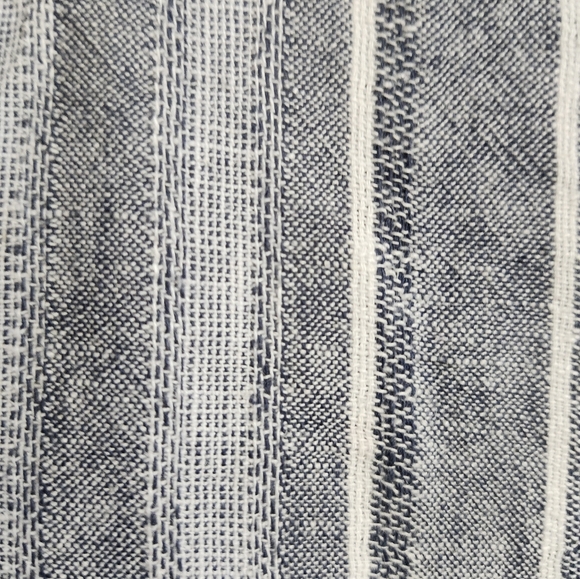 BNWT Men's XL Distellery shirt. Price is firm - Picture 4 of 6